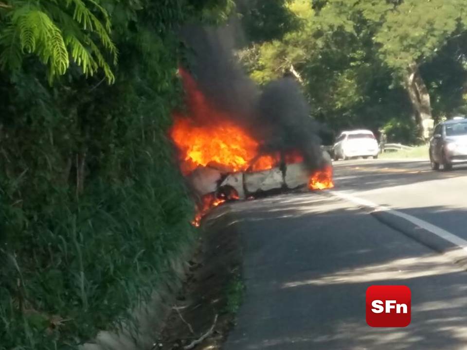 Após colisão, veículos pegam fogo e casal morre carbonizado em ... - SF Notícias